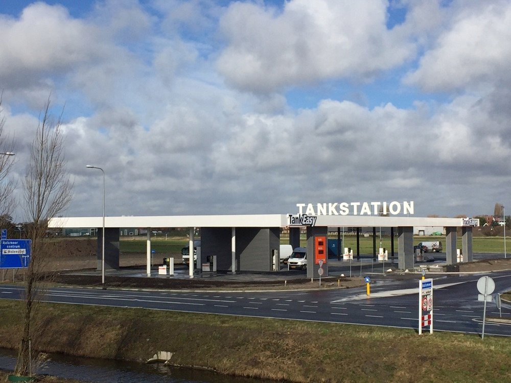 TankEasy en TruckEasy tankstation op Green Park Aalsmeer geopend