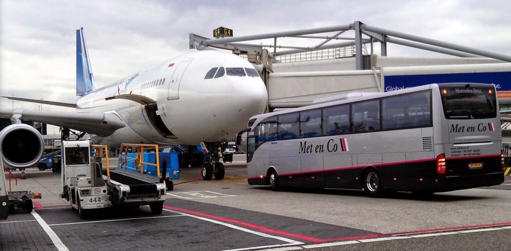 Met en Co koopt extra kavel